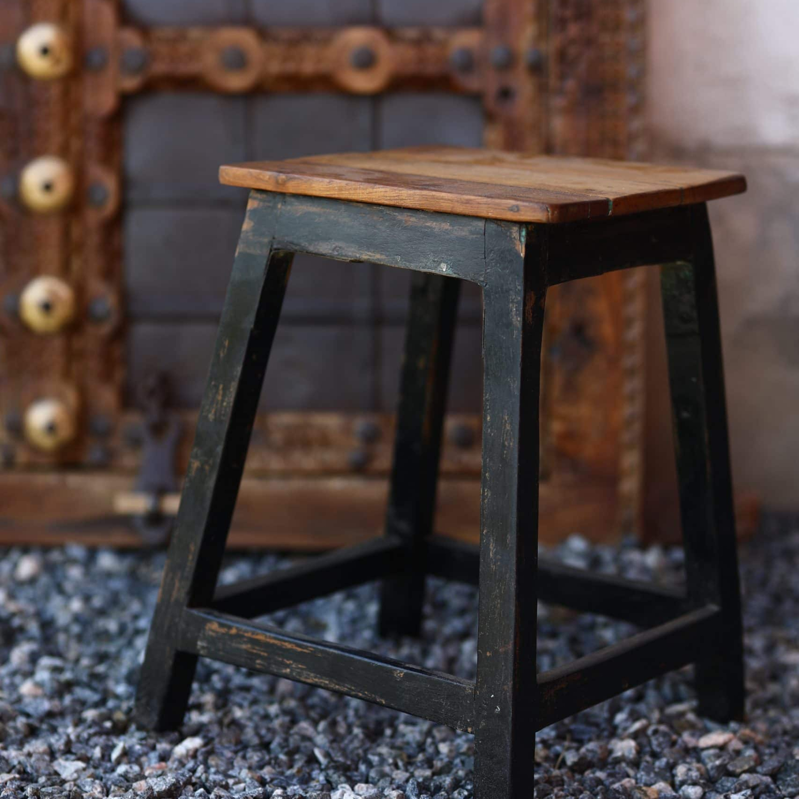 Pall återbrukat trä svart underrede