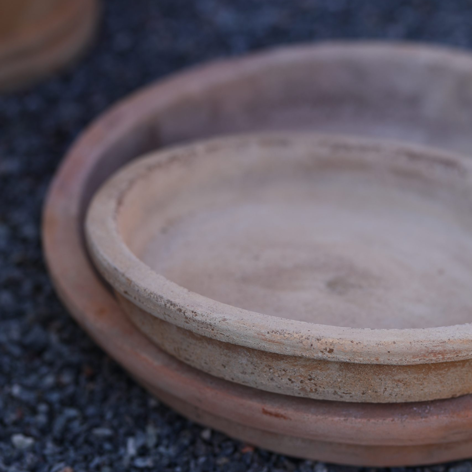 Terrakottafat / fat i terrakotta sand