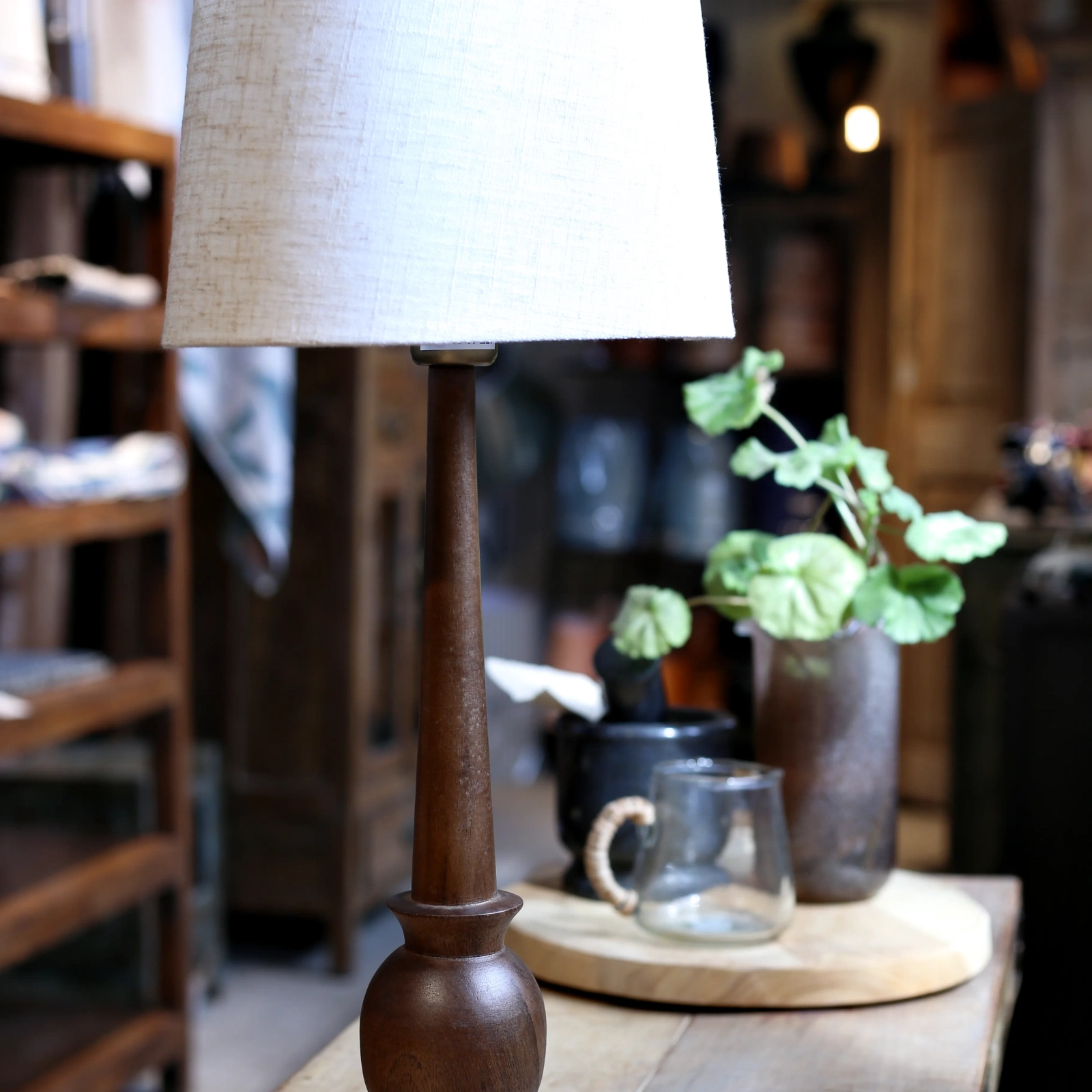 Lampfot i trä / trälampa