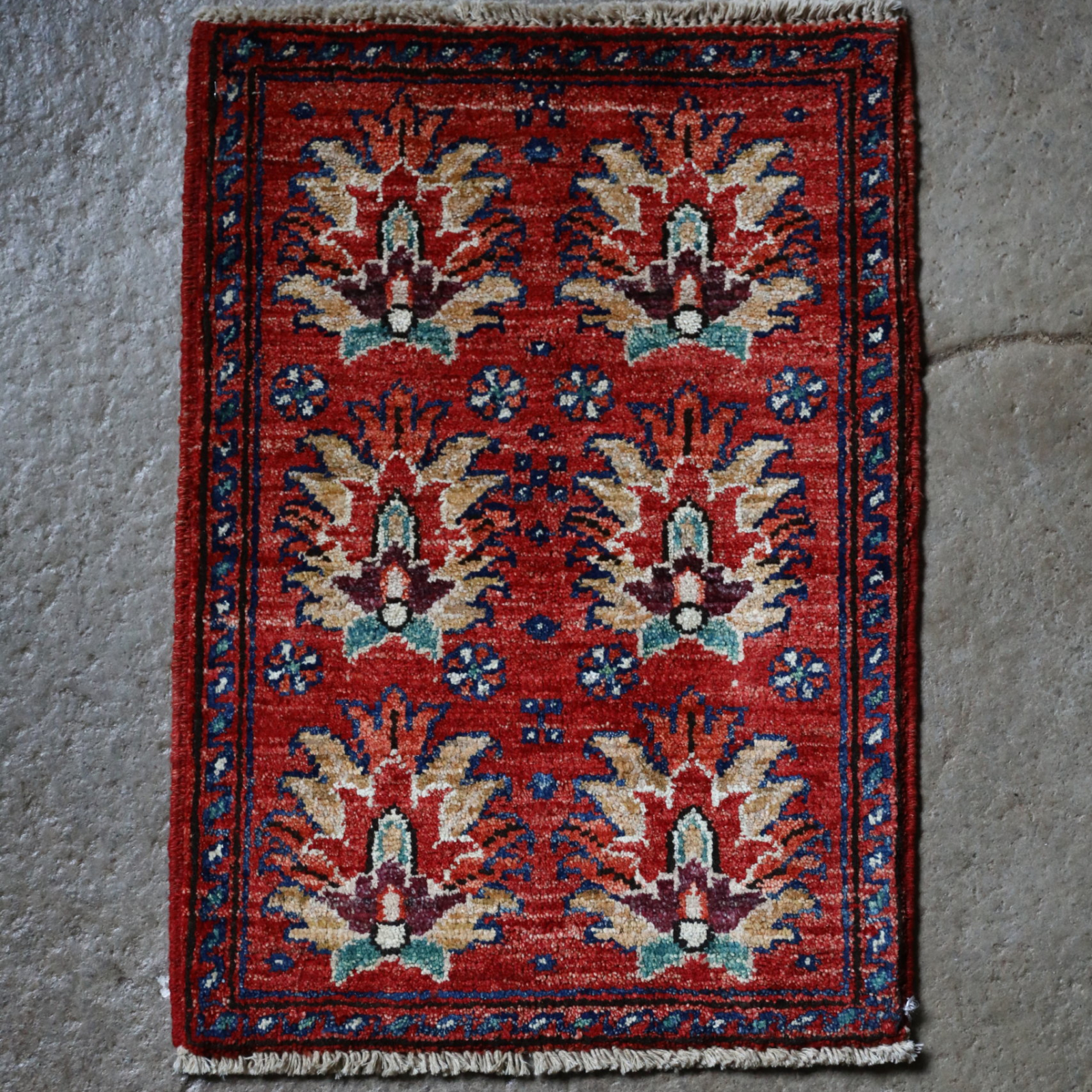 Handknuten matta 44x62 cm