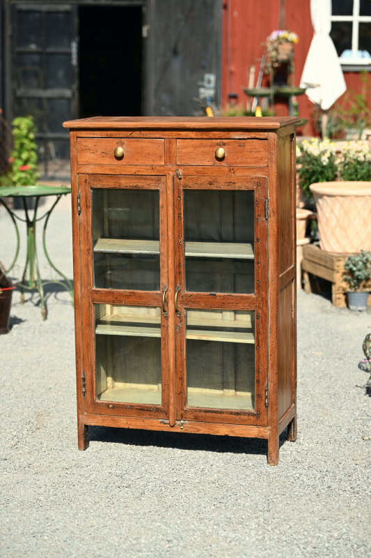 Skänk vintage med glasdörrar