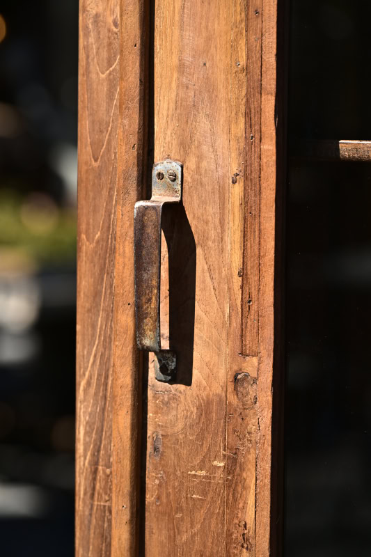 Vitrinskåp i teak med singeldörr och låda - Bild 5