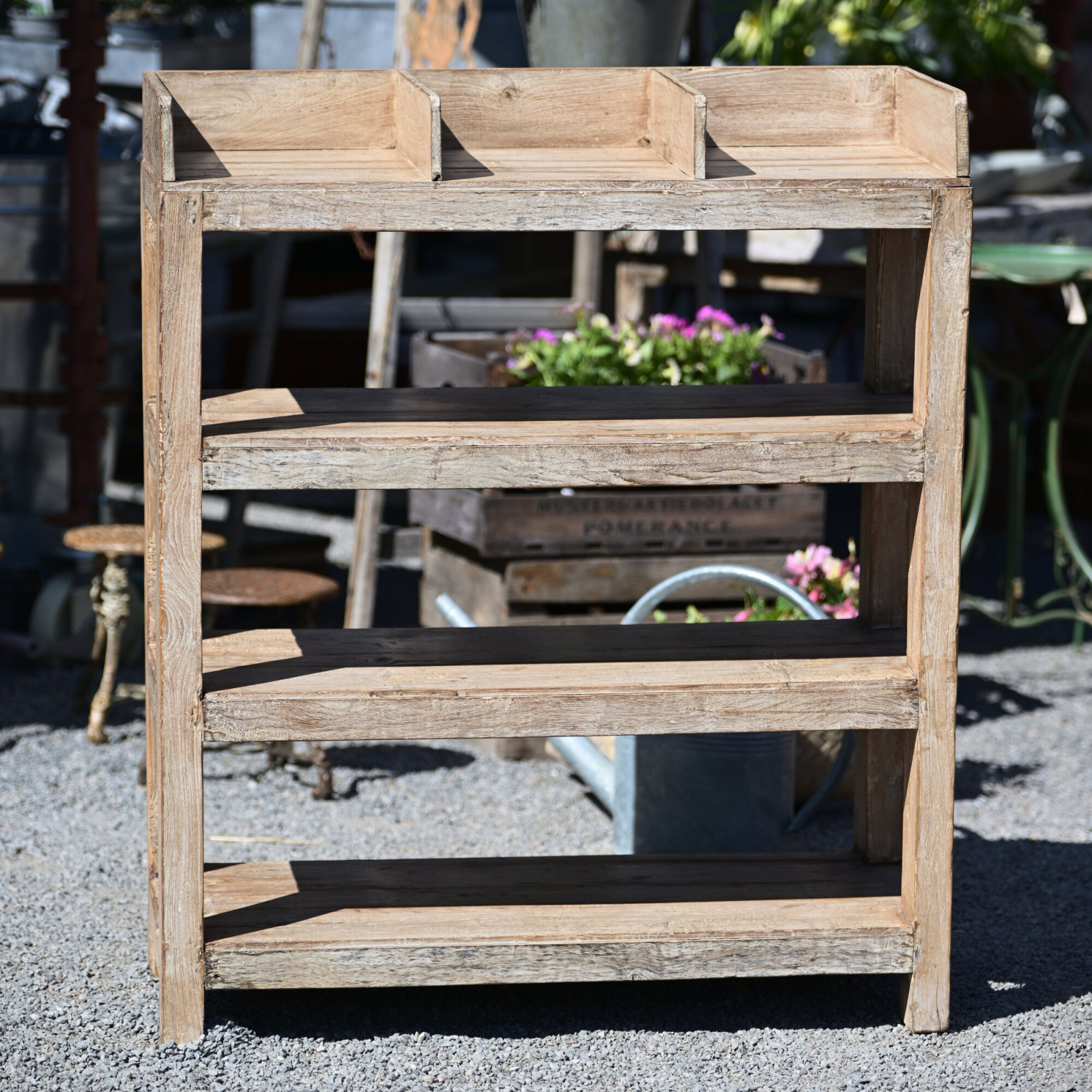 Hylla vintage med fack