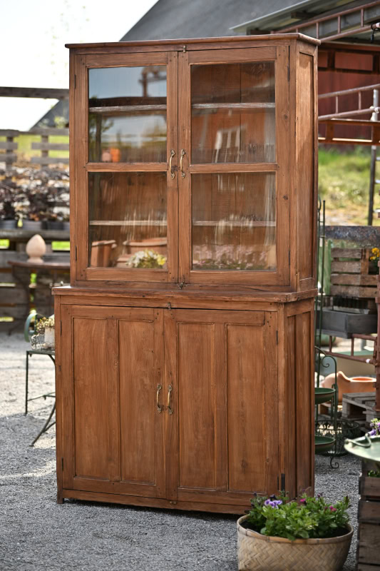 2-delat vitrinskåp höjd 246 cm