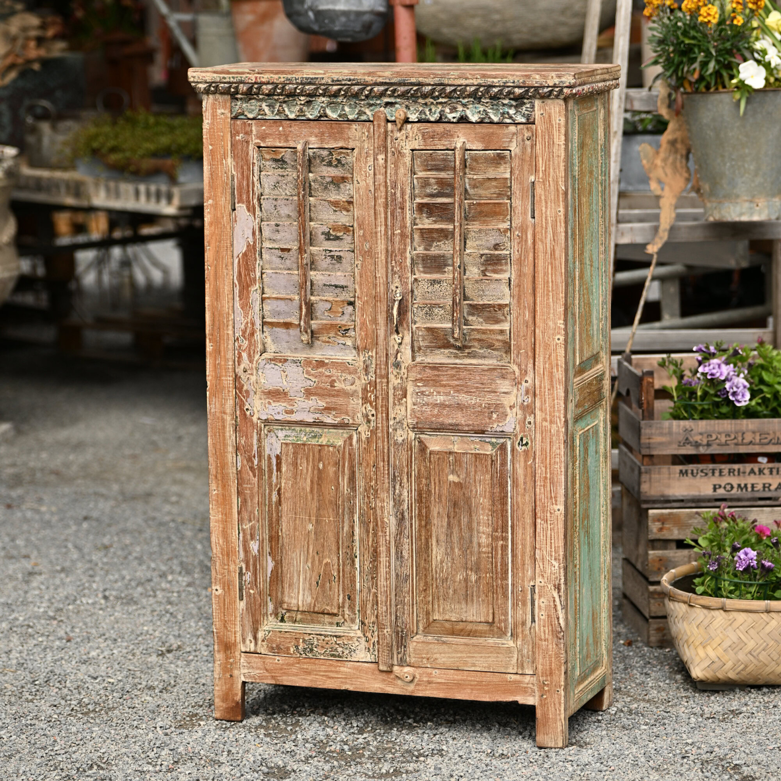 Klädskåp vintage Holly