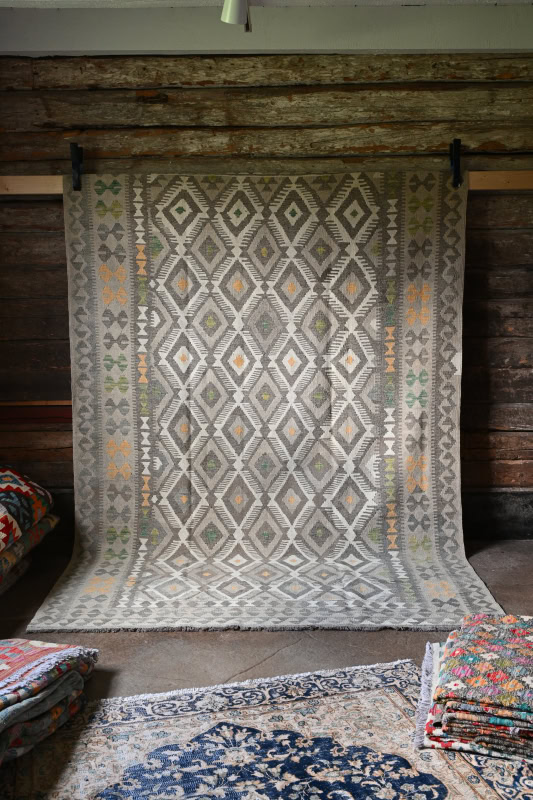 Unik handvävd kelim 204x313 cm