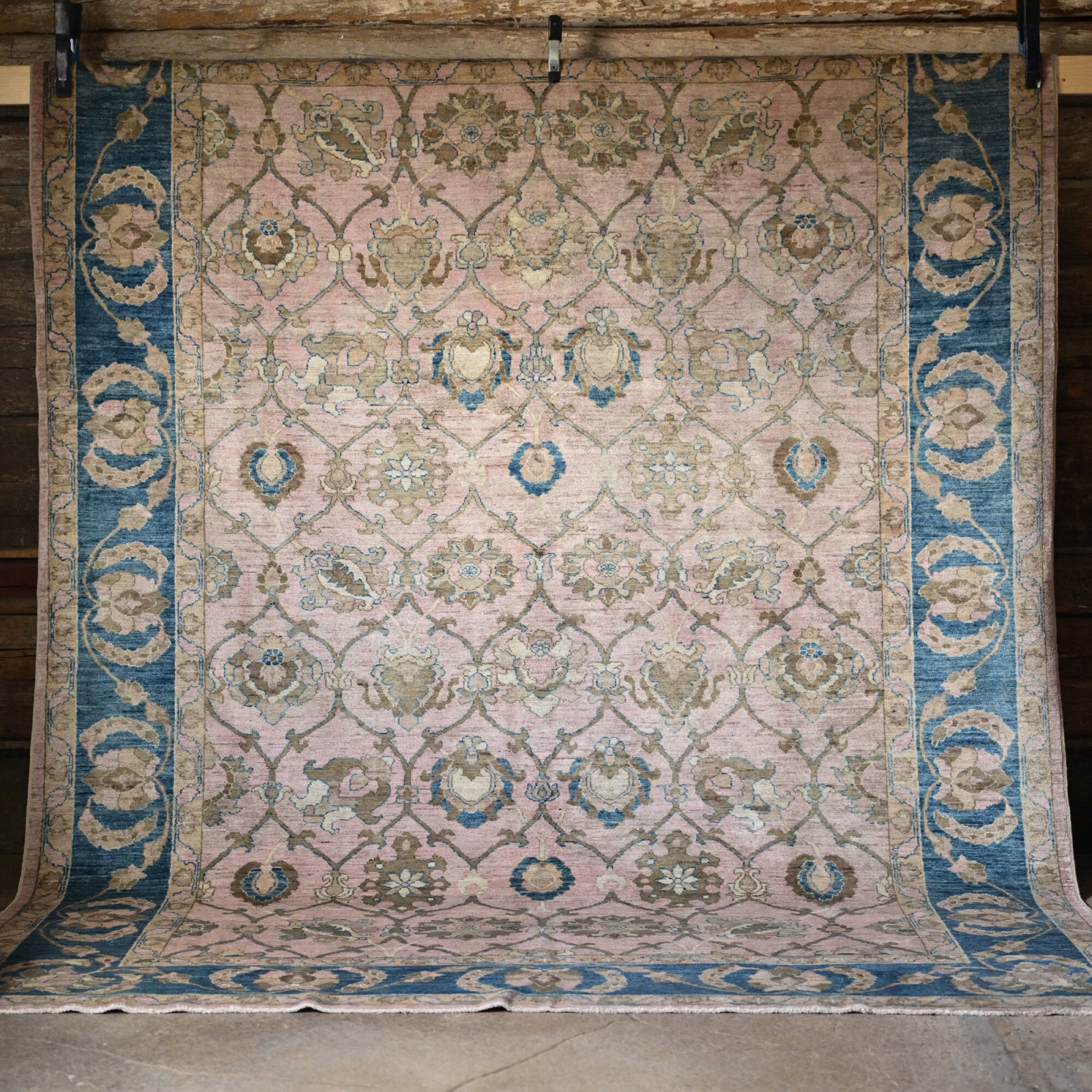 Handknuten matta vintage 246x304 cm