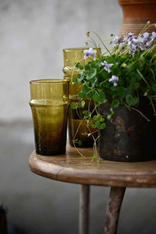 Glas i brunt