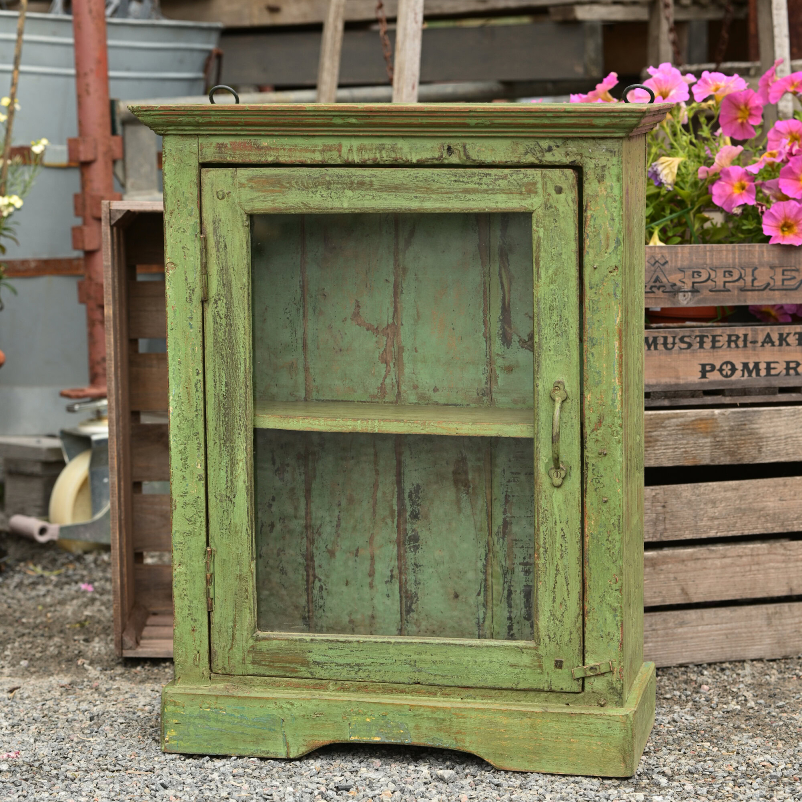 Litet vitrinskåp / väggskåp vintage