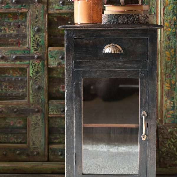 Litet skåp / sängbord vintage