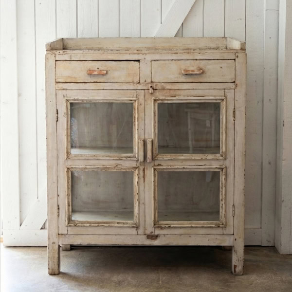 Vitrinskåp vintage