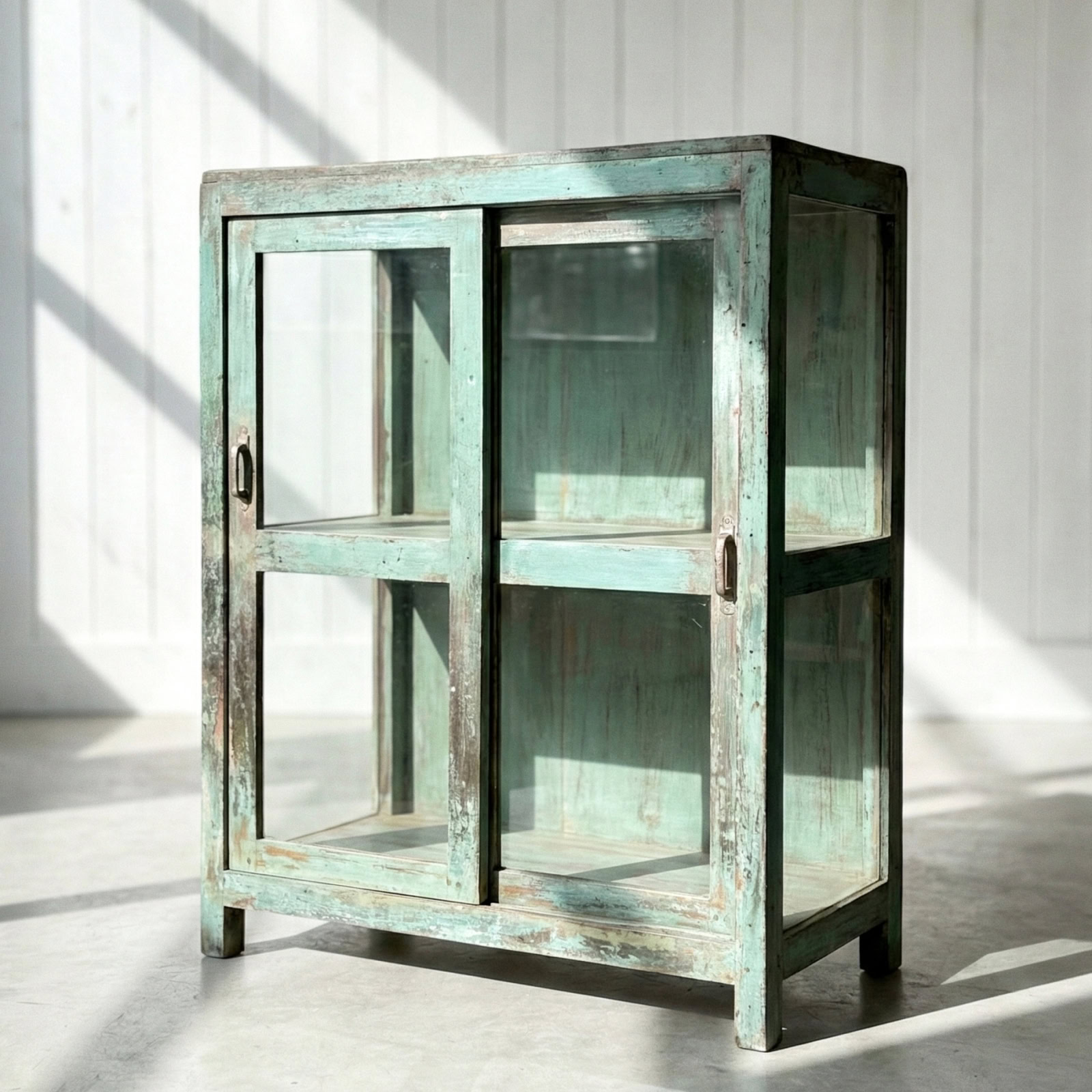 Vitrinskåp vintage