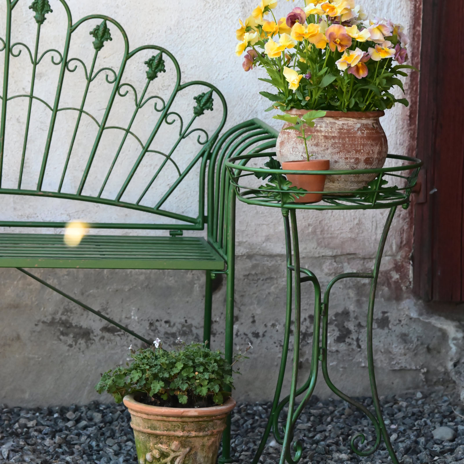 Smidesbord / blombord i smide