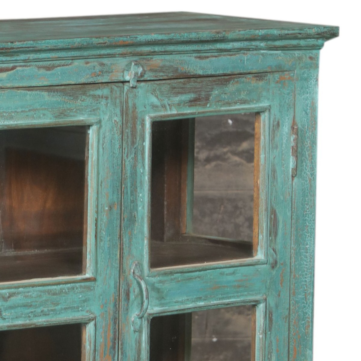 Detalj övre hörn – Vitrinskåp vintage DZ-001617