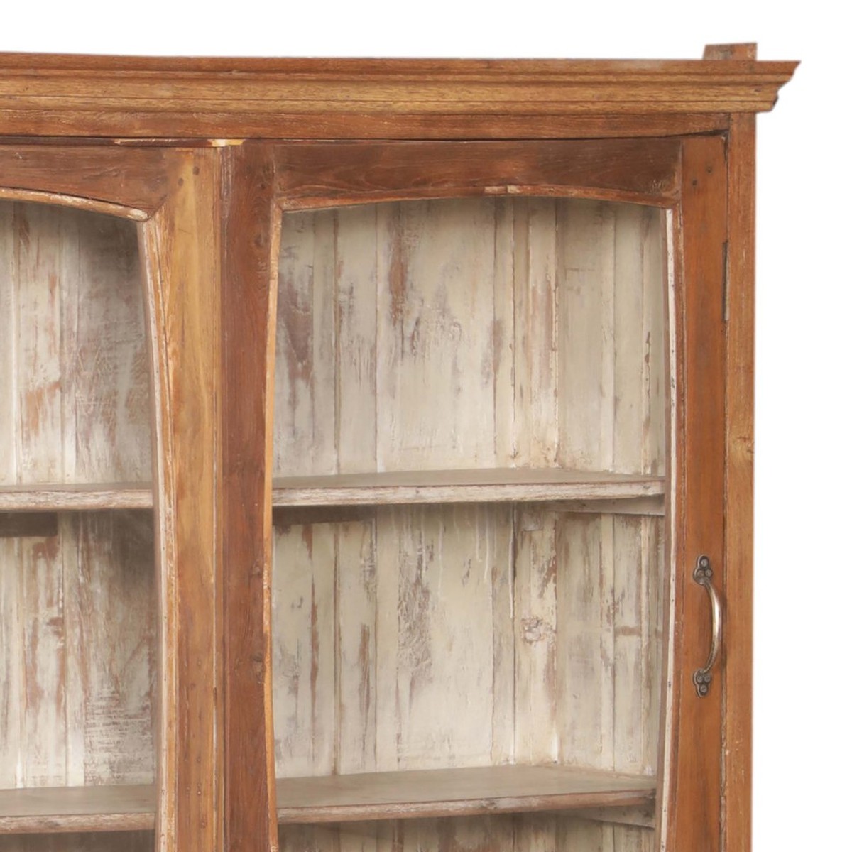 Detalj övre hörn – Vitrinskåp vintage DZ-001636
