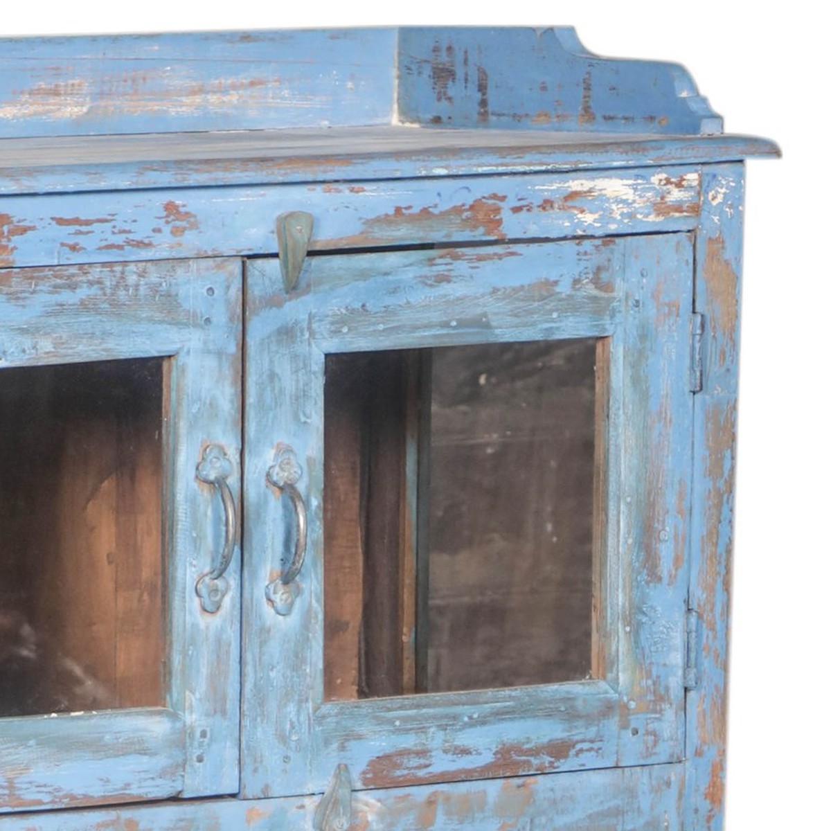 Detalj övre hörn – Vitrinskåp vintage DZ-001675